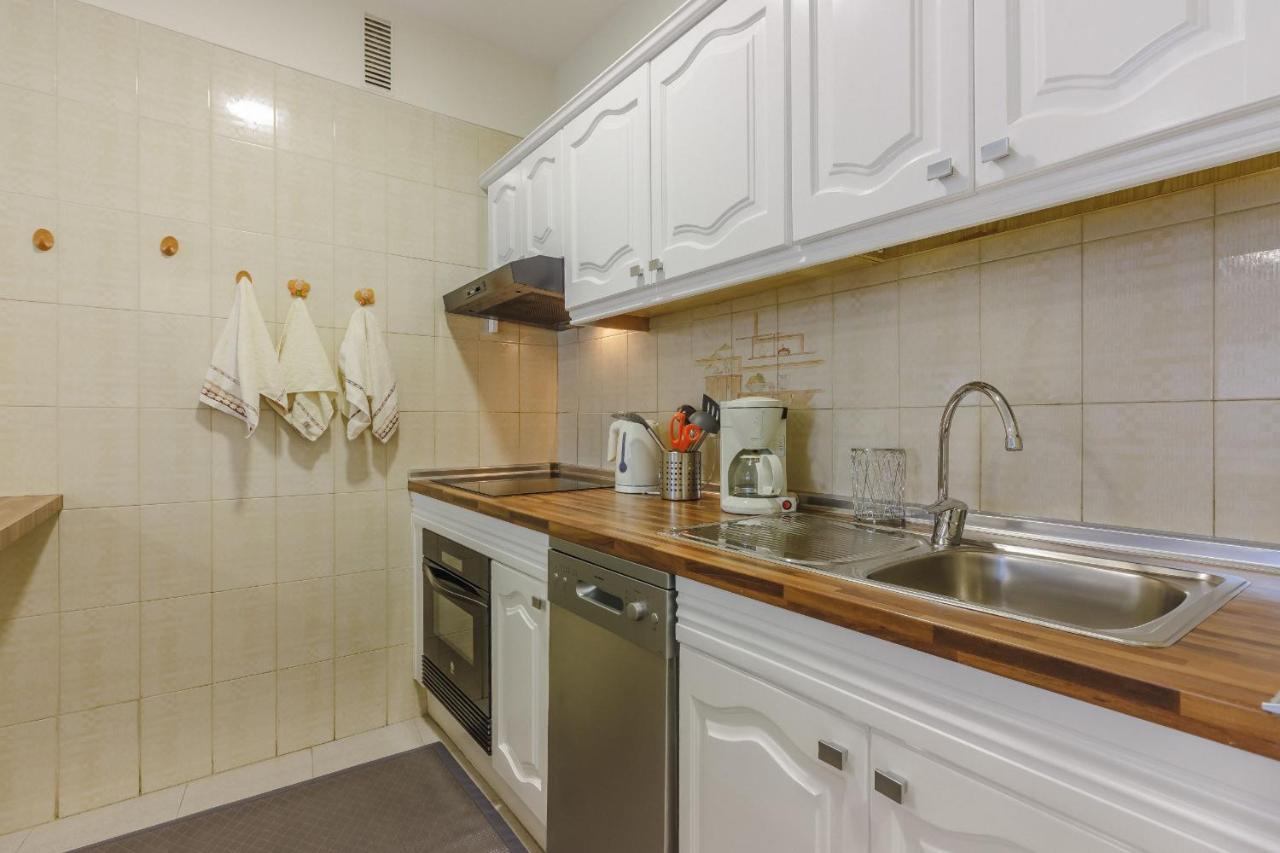 Seguro Spacious With Roomy Terrace *